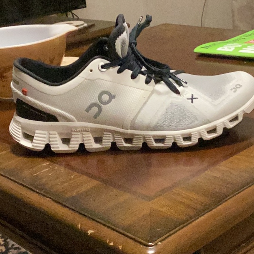 On Running Women Black and.White Athletic Shoes